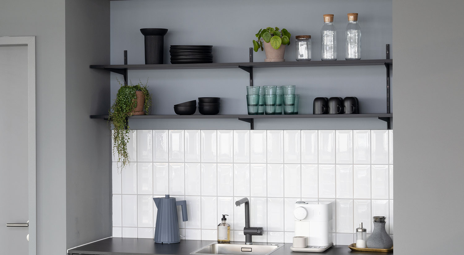 étagère murale moderne blanche étagère design métal pour salon cuisine